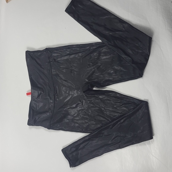 SPANX Faux Leather Leggings Size Large - Picture 2 of 6